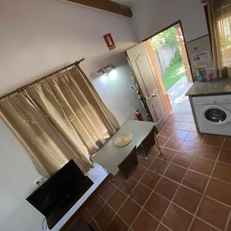 Holiday home Casita Con Jardin Privado Y Piscina Compartida *