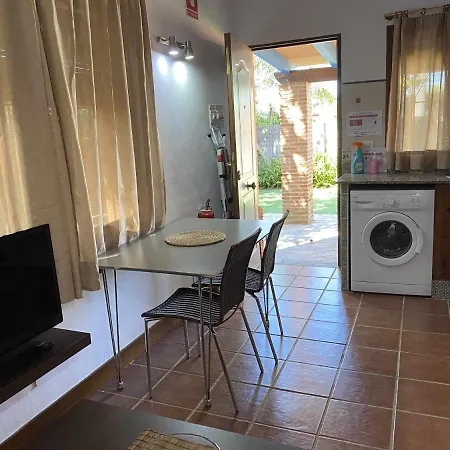 Holiday home Casita Con Jardin Privado Y Piscina Compartida Cadiz