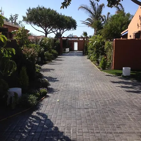 Holiday home Casita Con Jardin Privado Y Piscina Compartida Cadiz